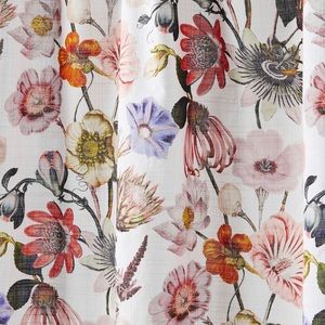 New Anthropologie daisy floral shower curt…